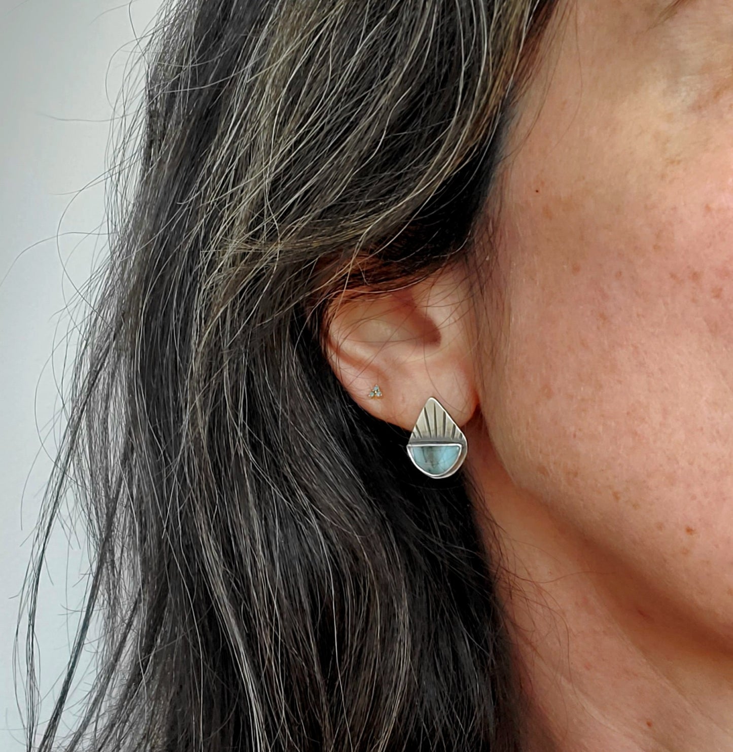 Radiant Studs
