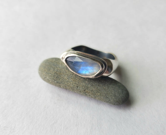 Square Ring- Moonstone - Size 8