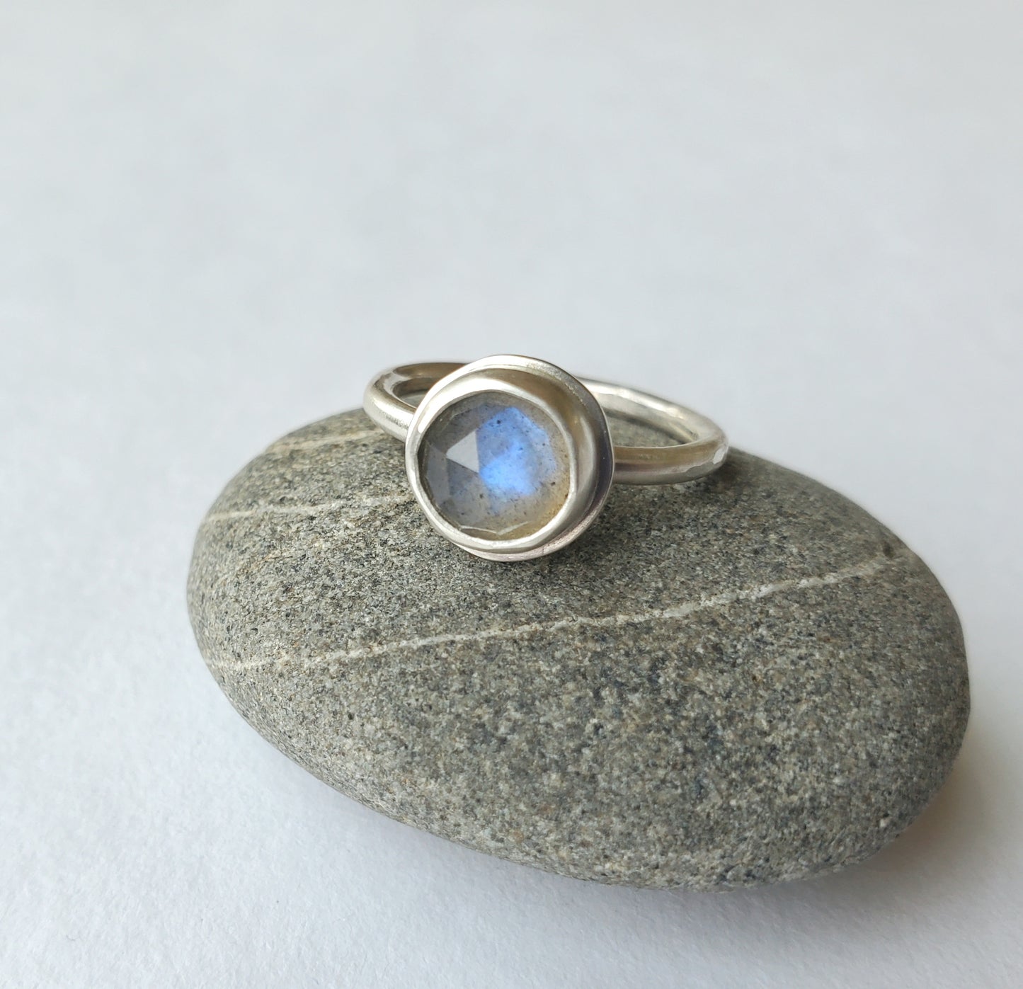Full Moon Labradorite Ring