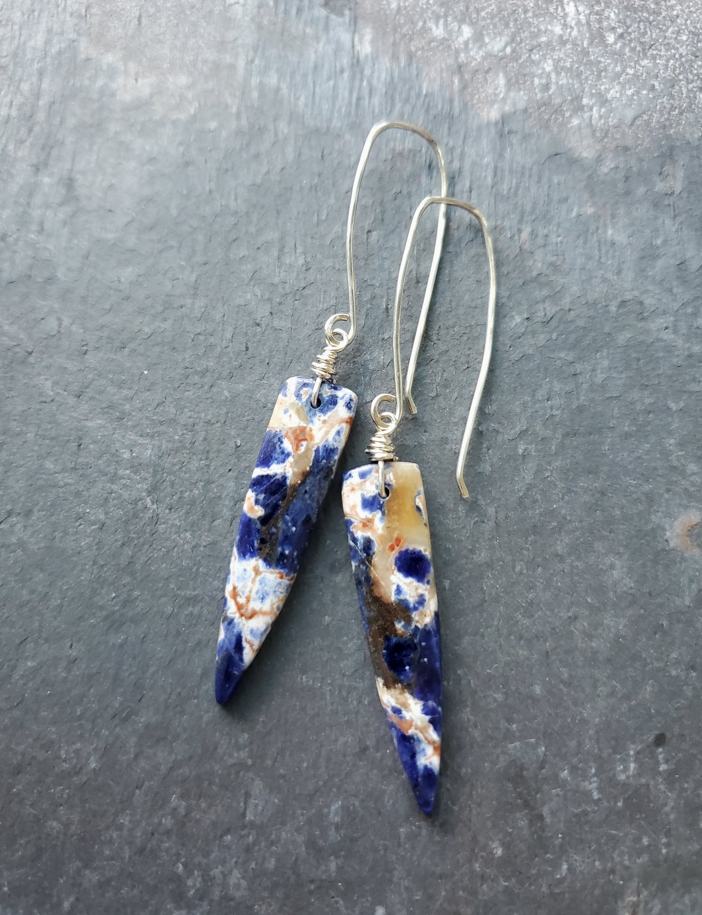 Md Sodalite Quill Earring